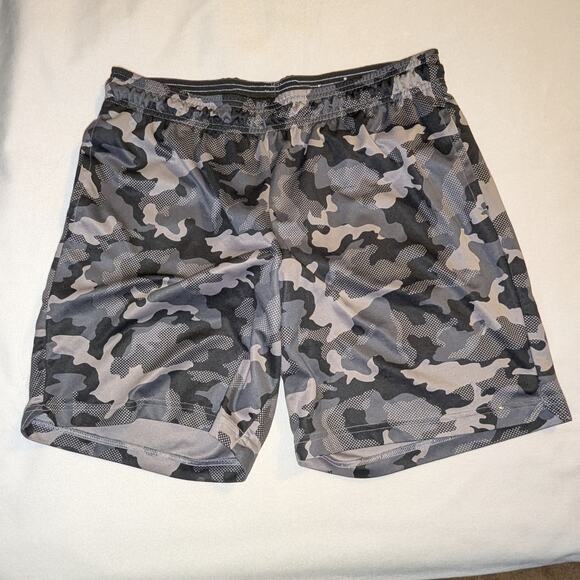 Tek Gear Men's Camo Athletic Shorts - Size Large - Gray - Gym Workout Excellent - Picture 1 of 4